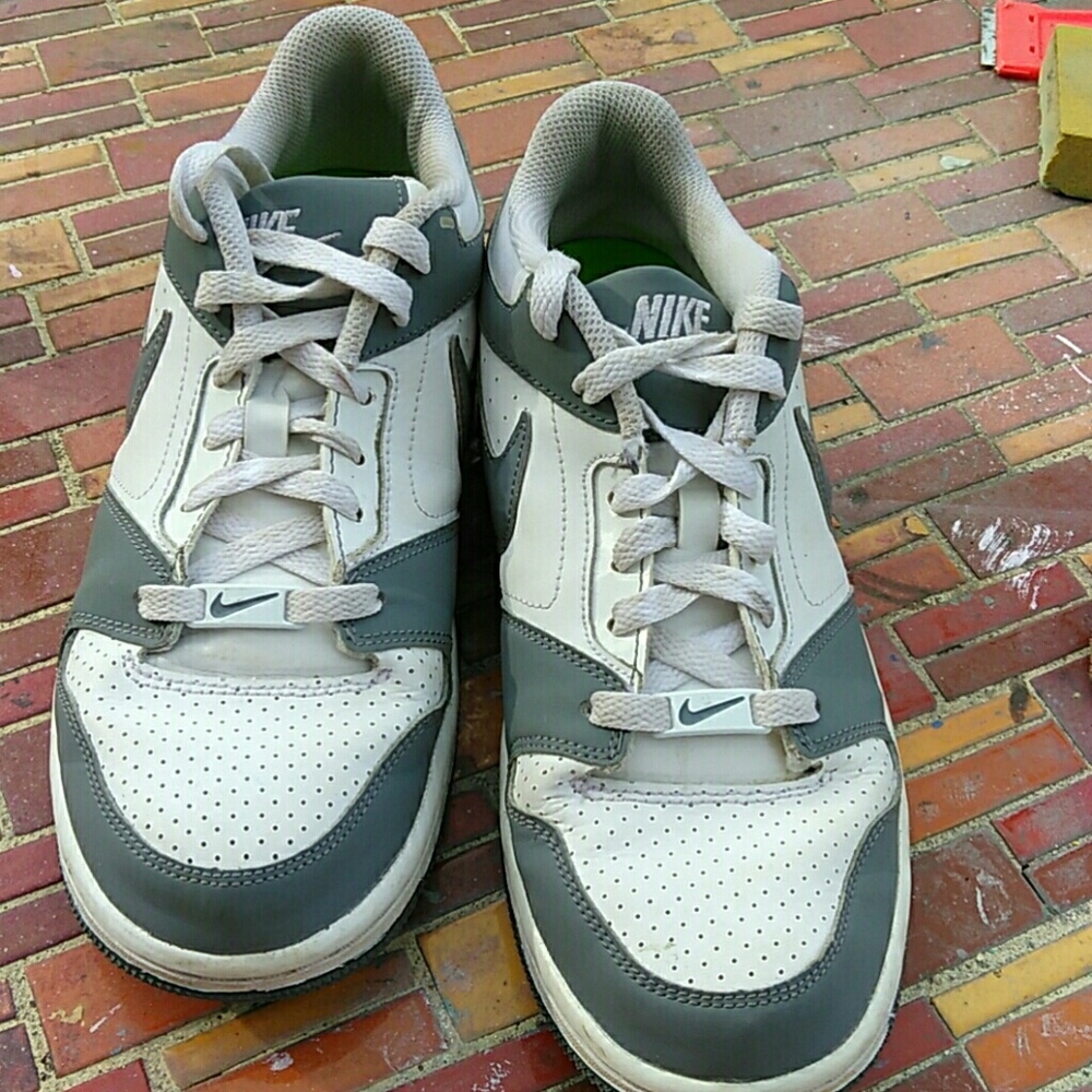 Nike Prestige IV GS white/grey Y6.5 W7.5